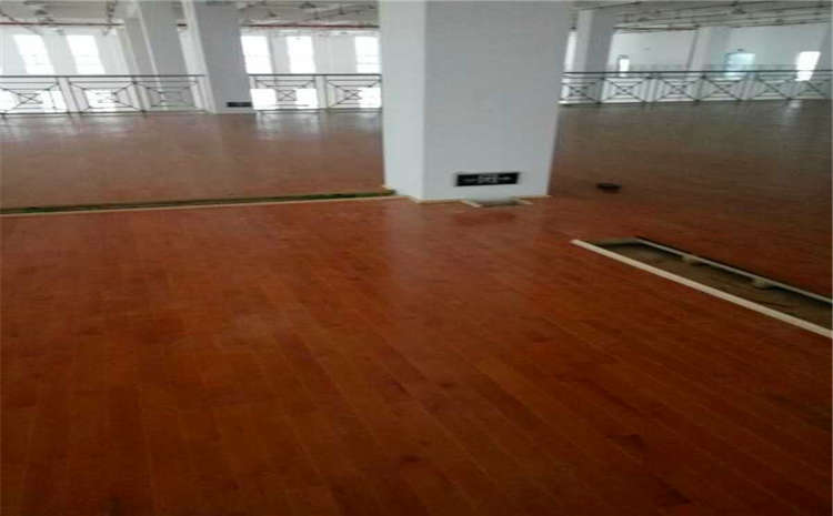 體育館橡膠木地板選購(gòu)要注意什么？
